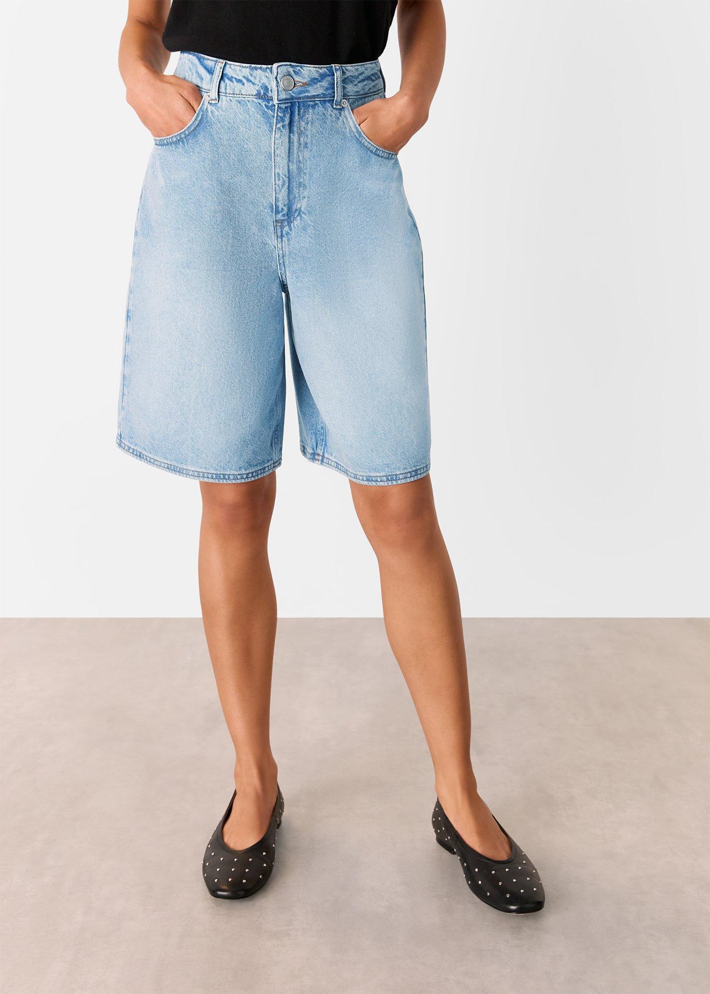 Light Wash Authentic Knee Length Short