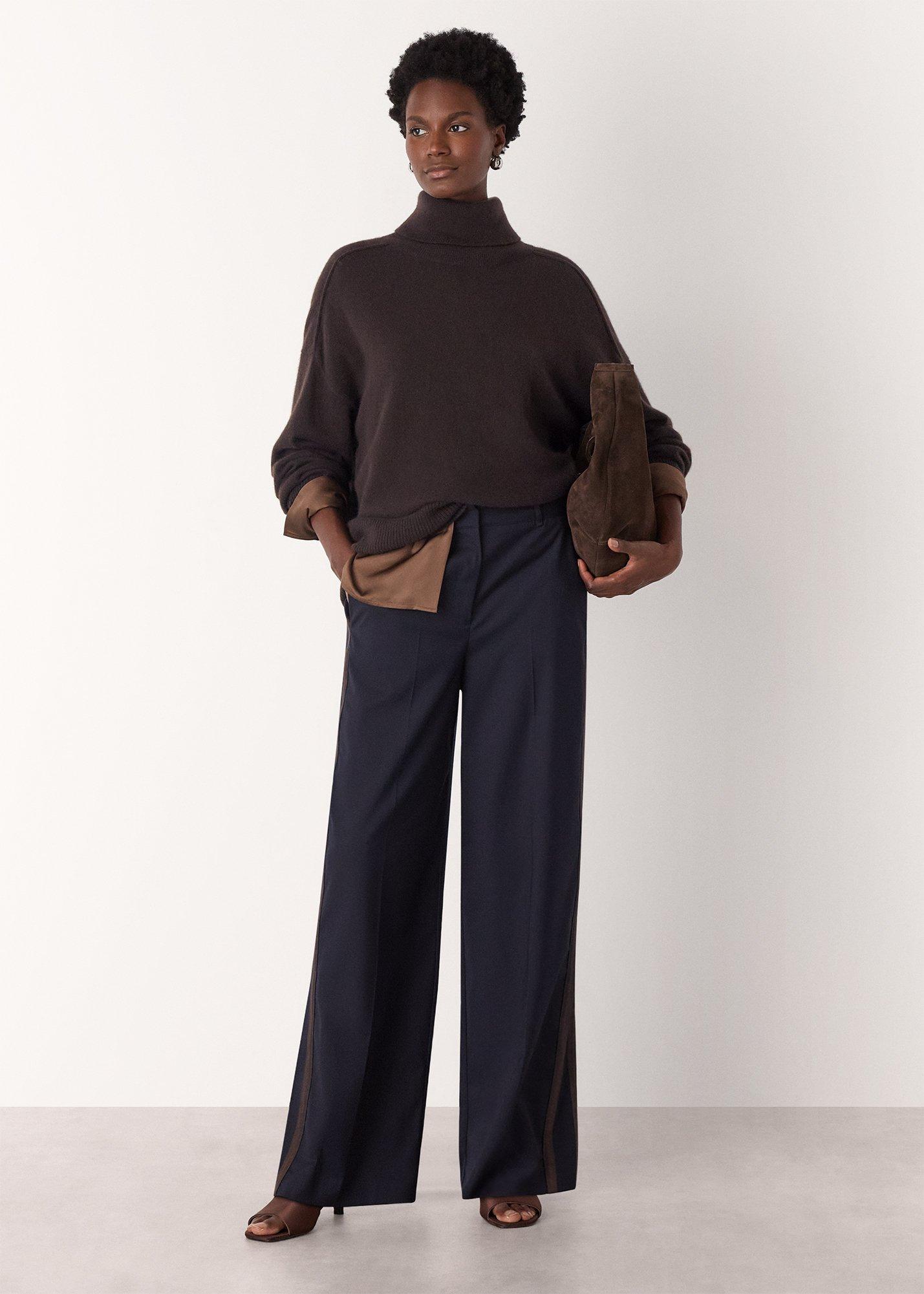 Brown Cashmere Seam Roll Neck Knit