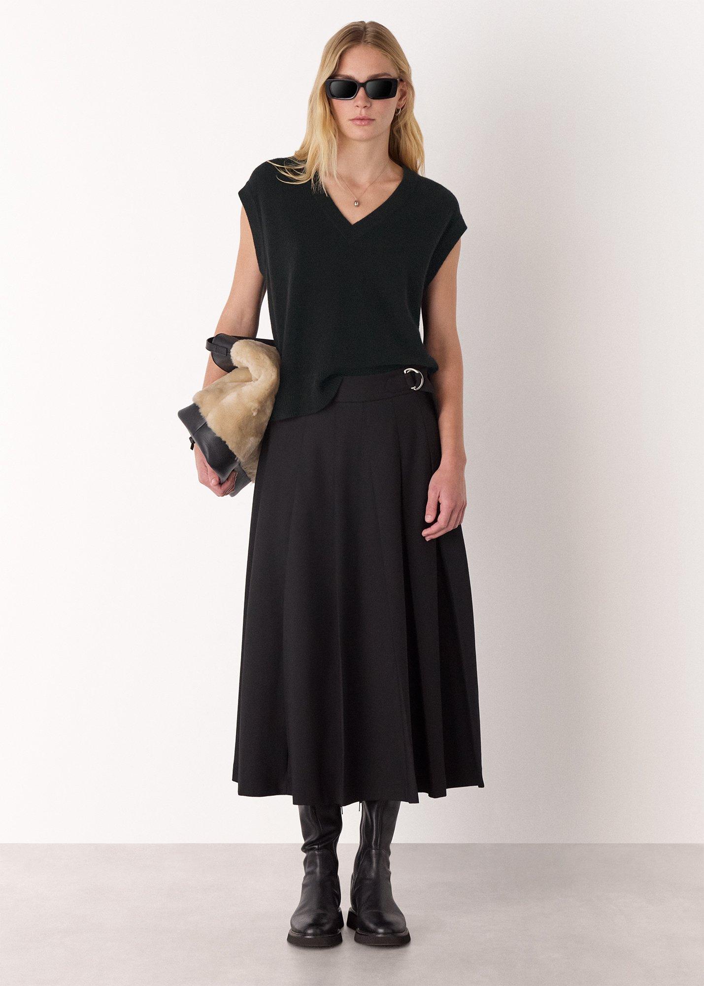 Black Cashmere V Neck Sweater Vest