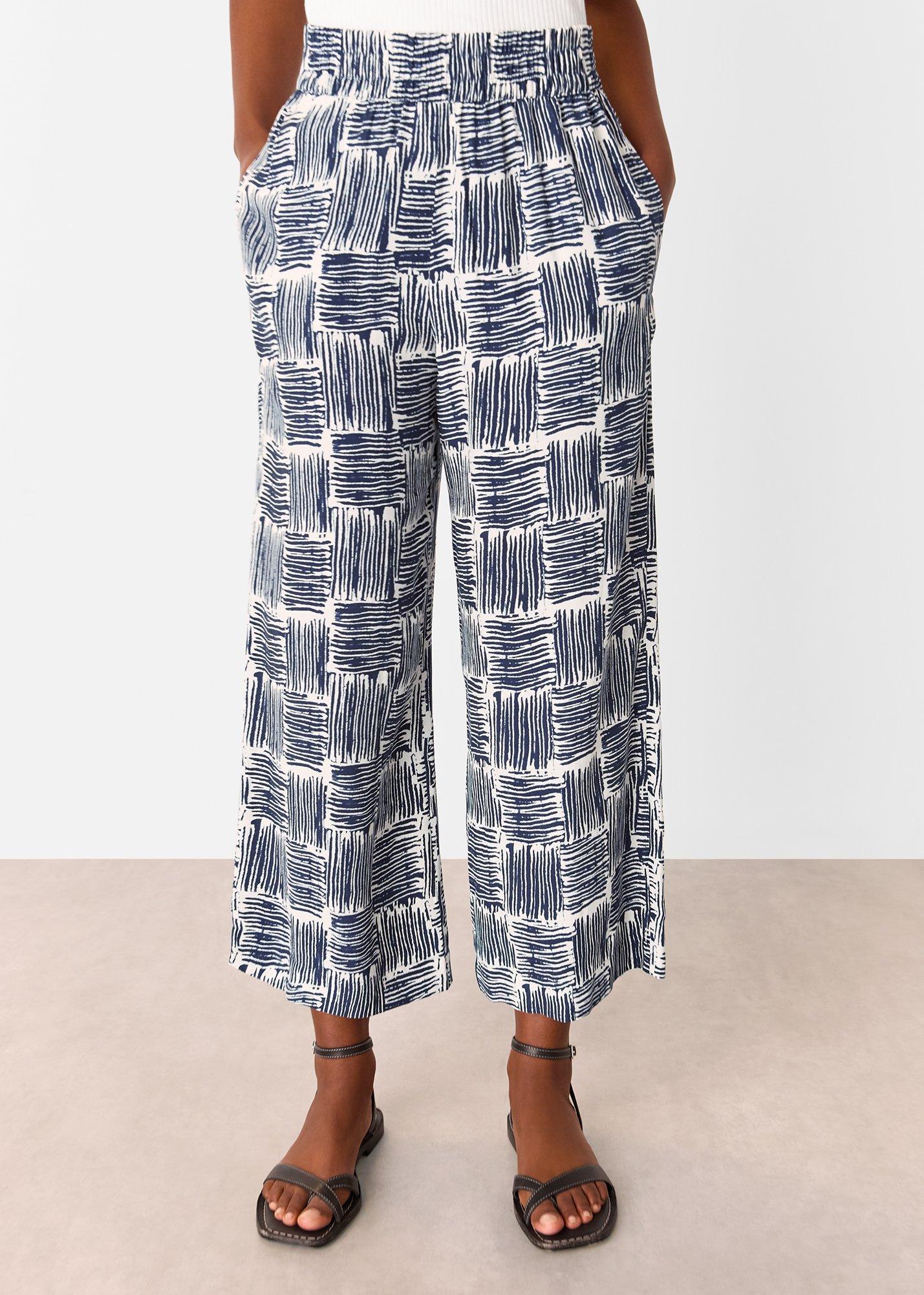Navy Petite Hatch Squares Cropped Trouser