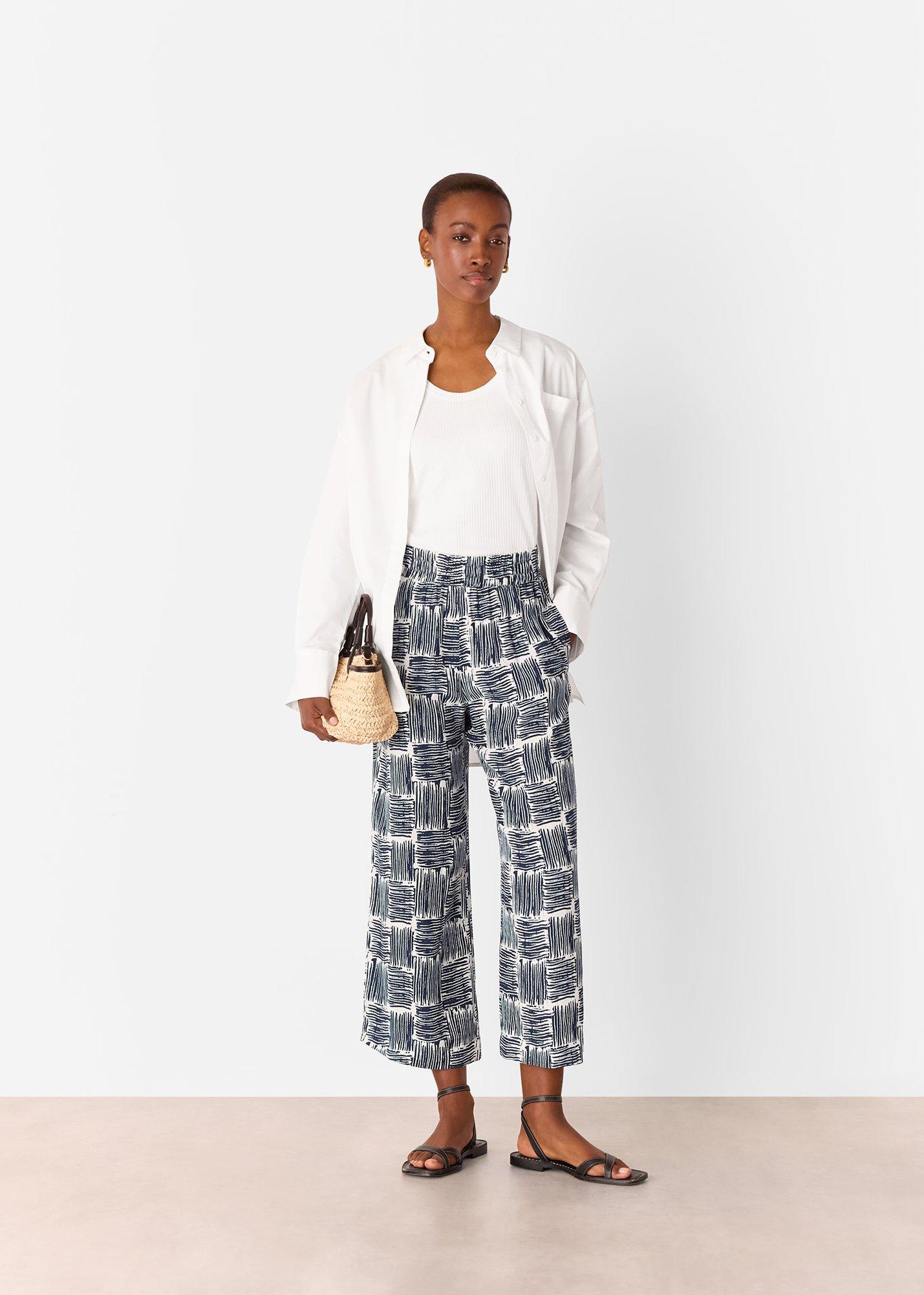 Navy Petite Hatch Squares Cropped Trouser