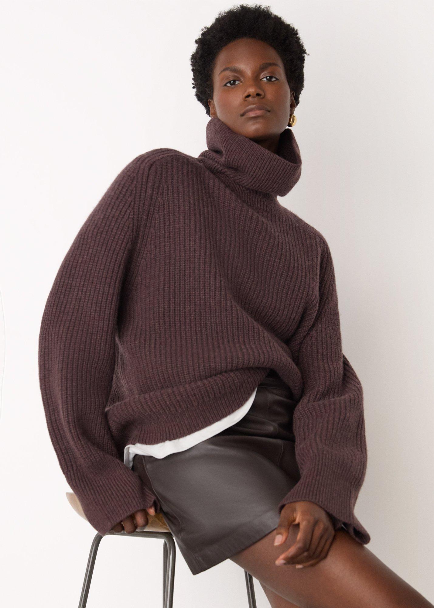 Heavy Gauge Roll Neck Knit