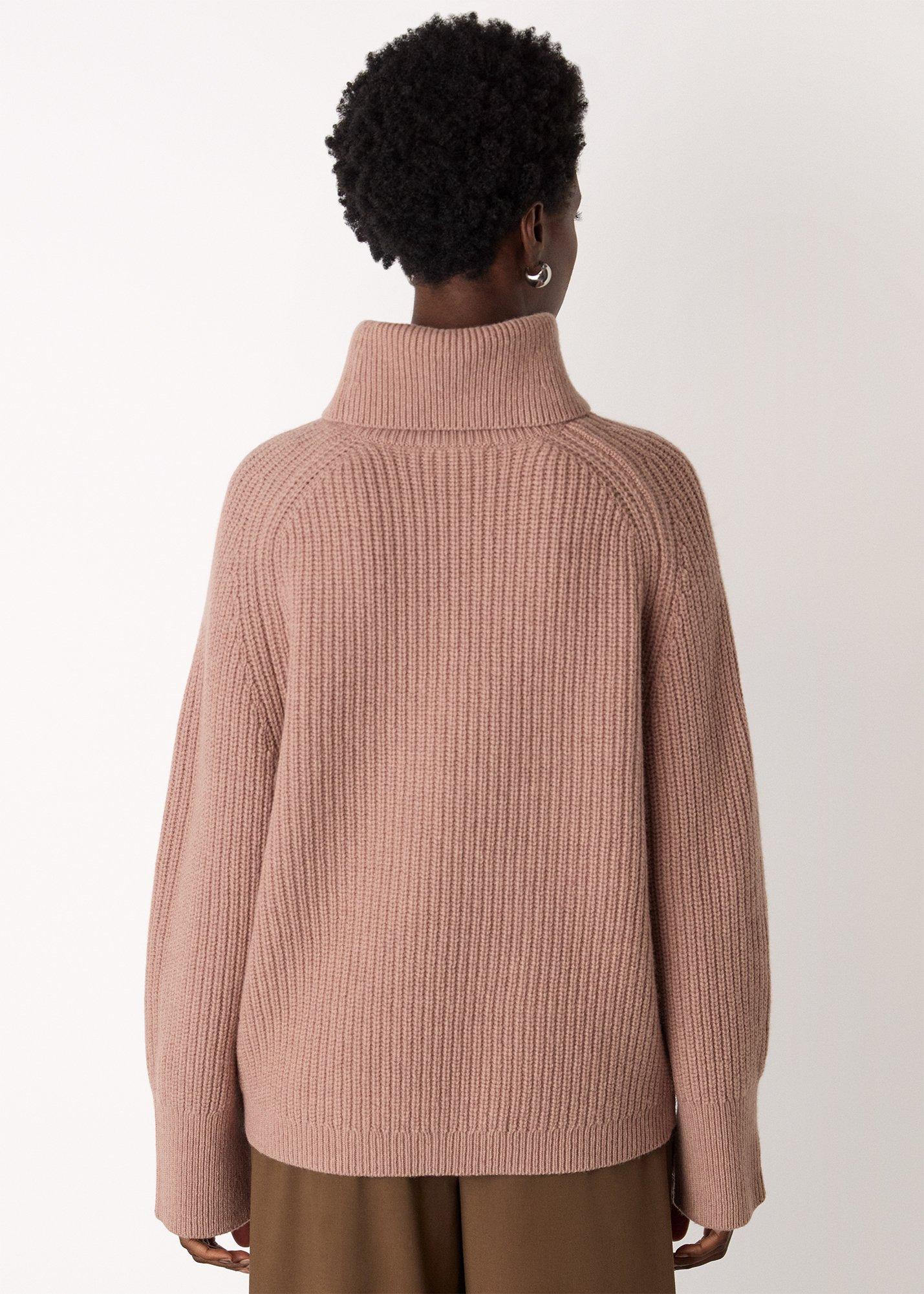 Heavy Gauge Roll Neck Knit