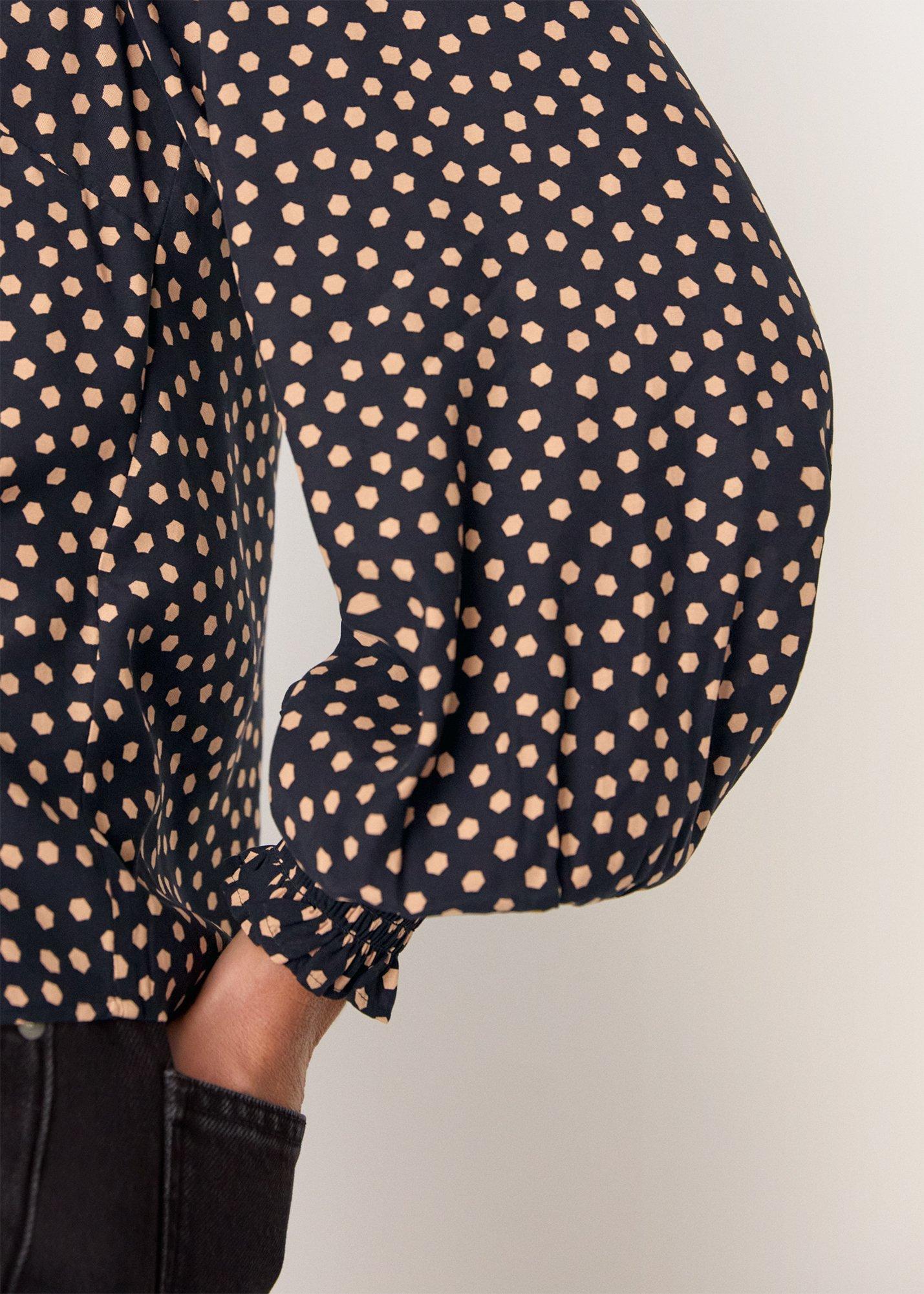 Spot Shirred Cuff Blouse