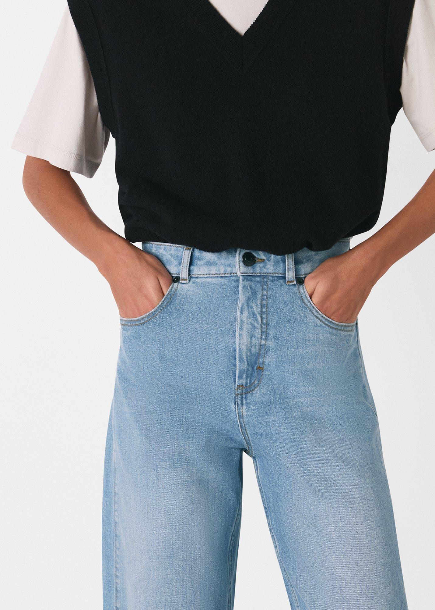 Stretch Barrel Leg Jean