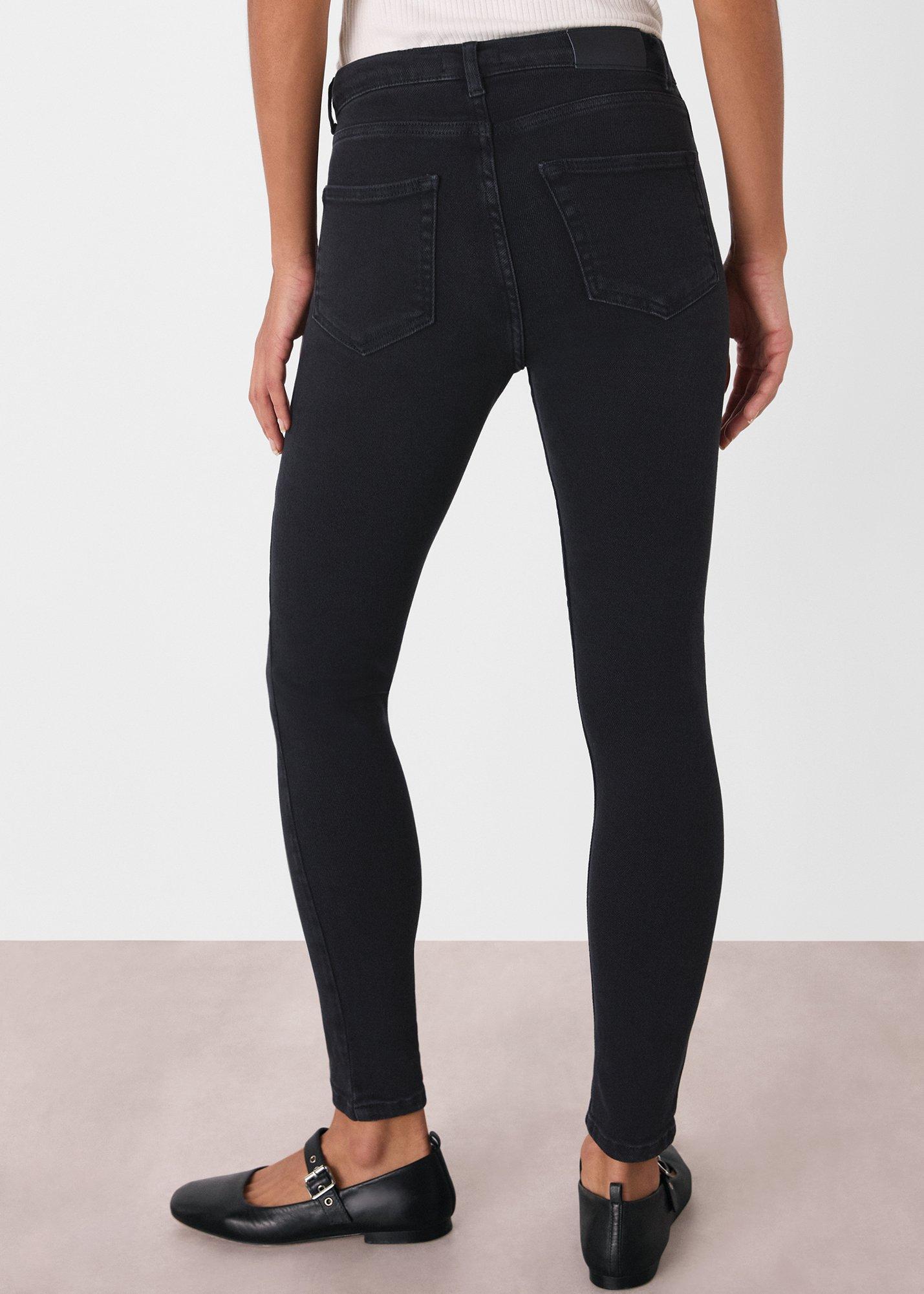 Stretch Sculpted Skinny Jean