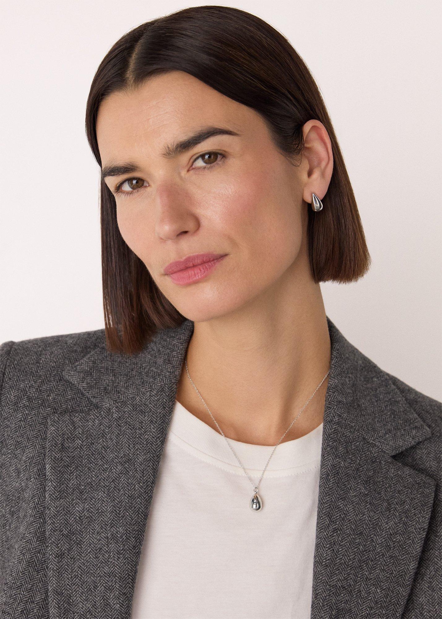 Teardrop Pendant Necklace