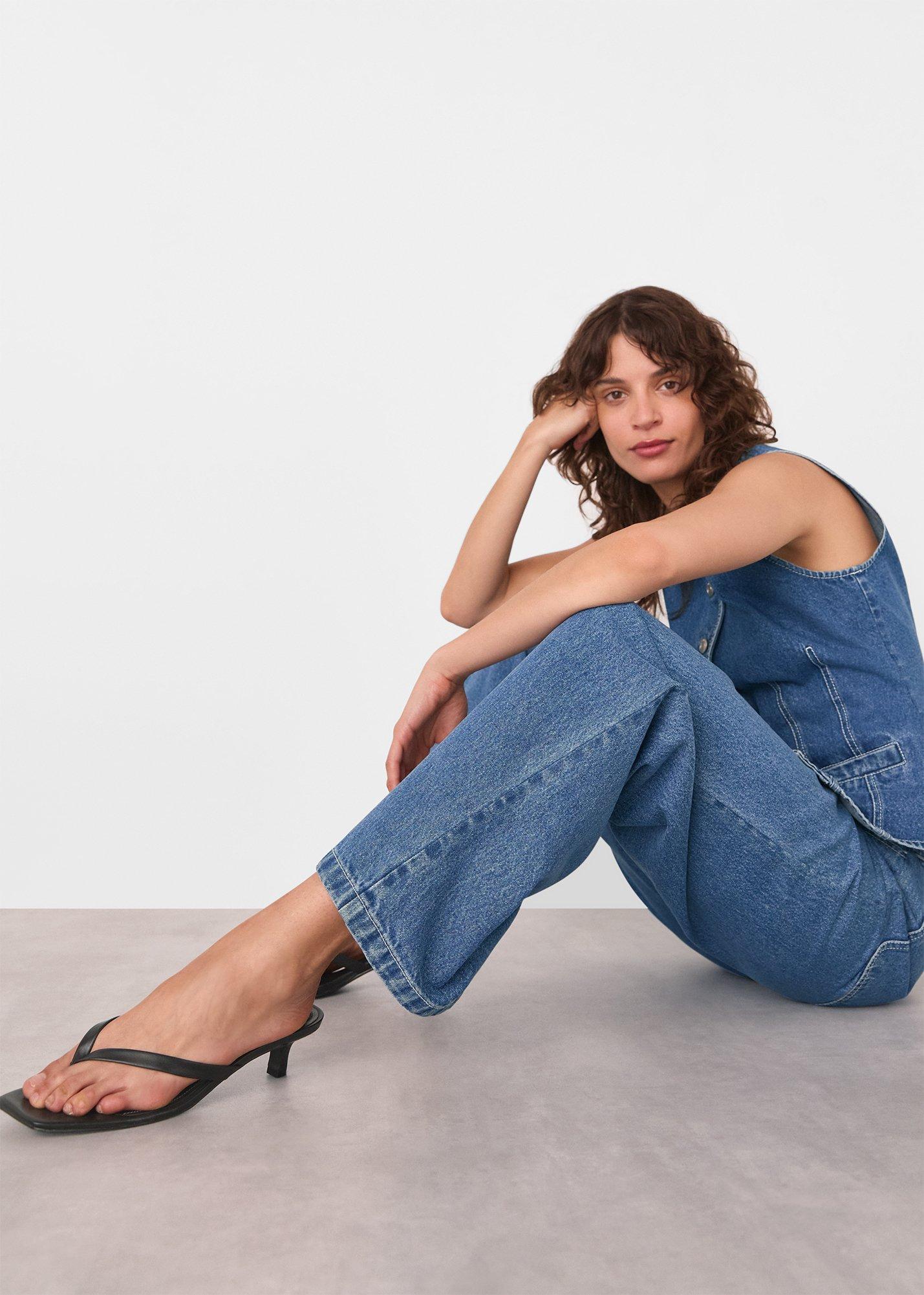 Black Toe Post Kitten Heel Mule